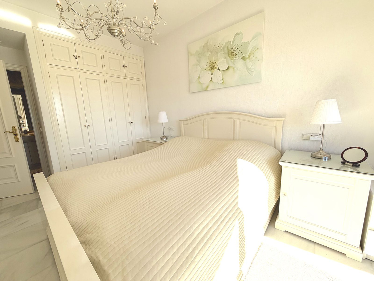 Appartement te koop in Fuengirola | 2 slaapkamers H5234377