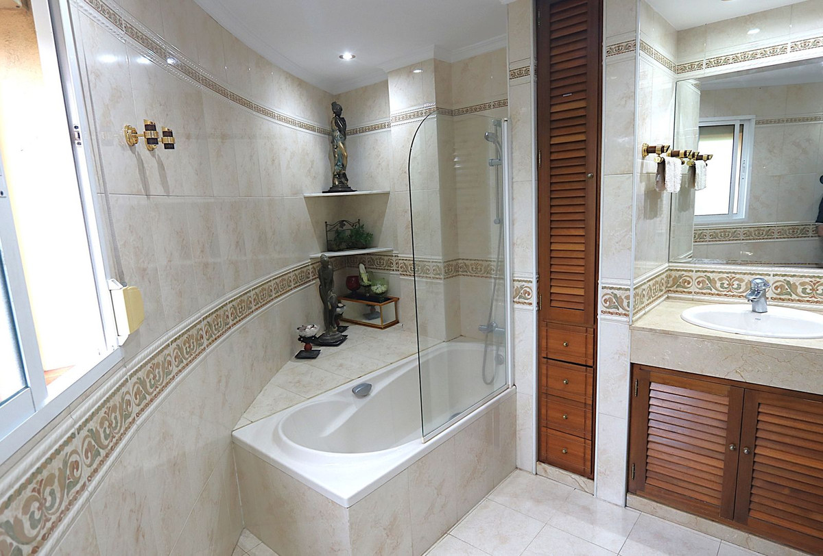 Appartement te koop in Fuengirola | 3 slaapkamers H5283760