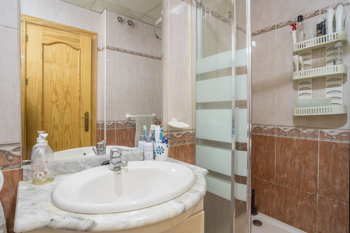 Appartement te koop in Fuengirola | 2 slaapkamers H5286466