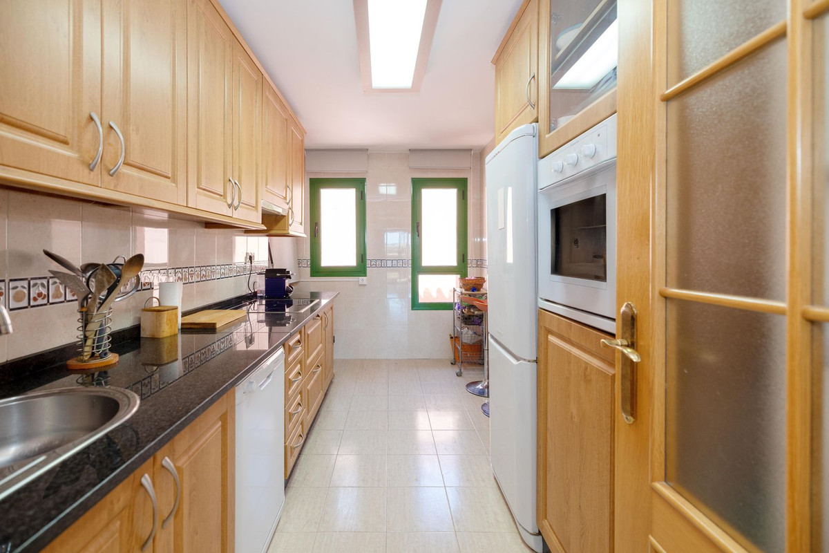 Appartement te koop in Fuengirola | 4 slaapkamers H5286964