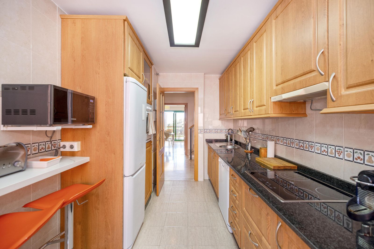 Appartement te koop in Fuengirola | 4 slaapkamers H5286964