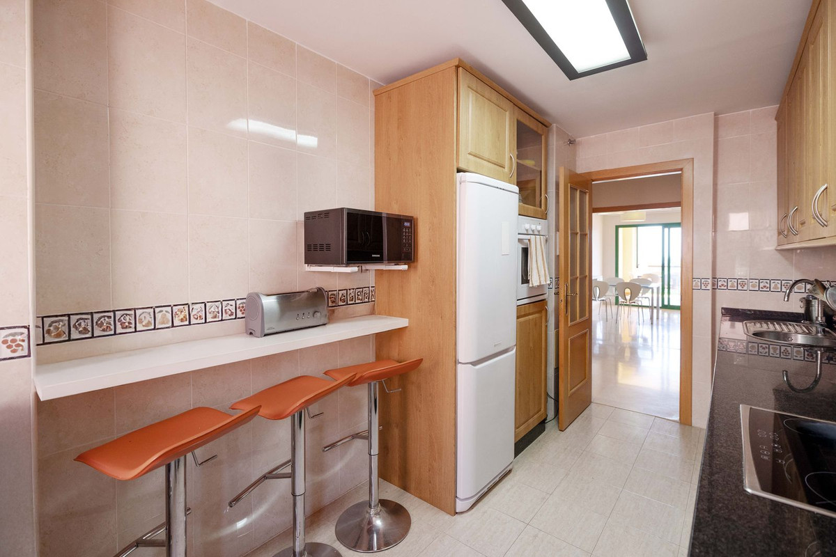Appartement te koop in Fuengirola | 4 slaapkamers H5286964