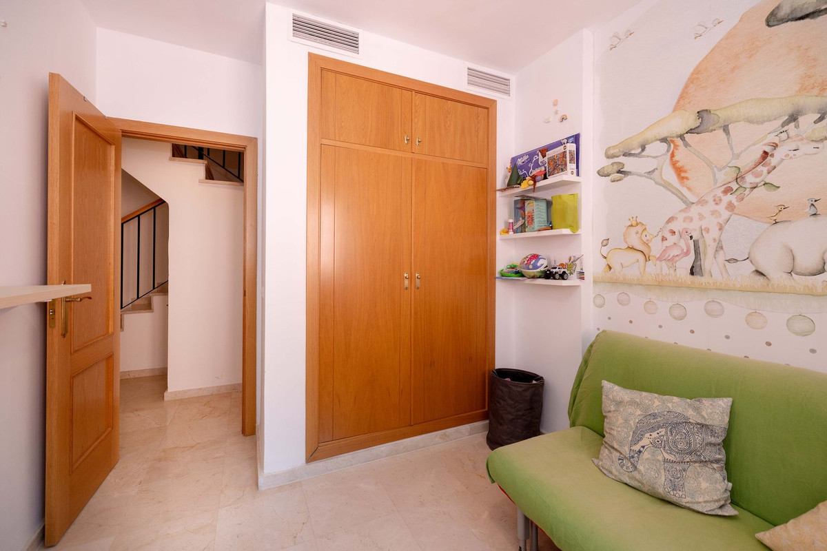 Appartement te koop in Fuengirola | 4 slaapkamers H5286964