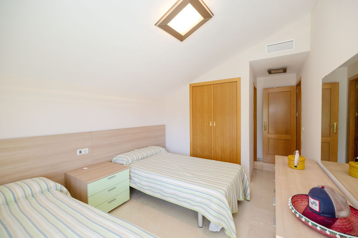 Appartement te koop in Fuengirola | 4 slaapkamers H5286964