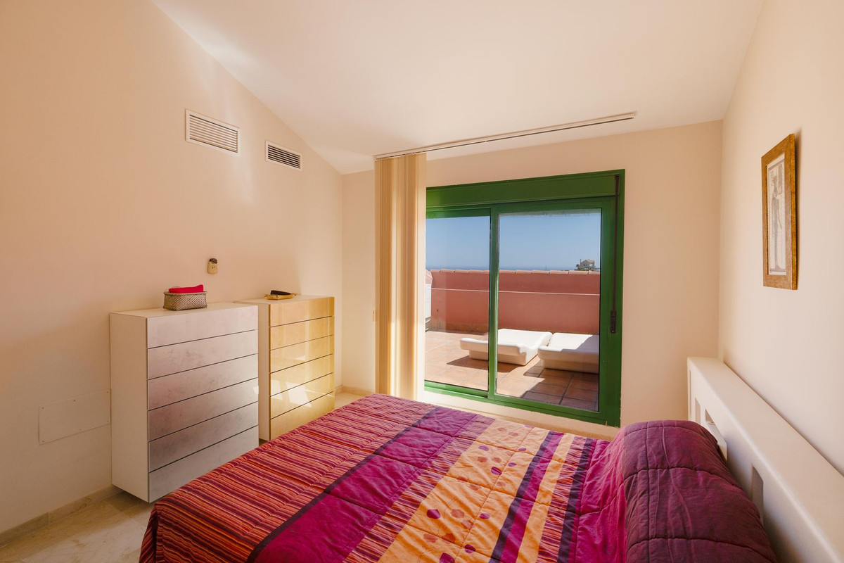 Appartement te koop in Fuengirola | 4 slaapkamers H5286964