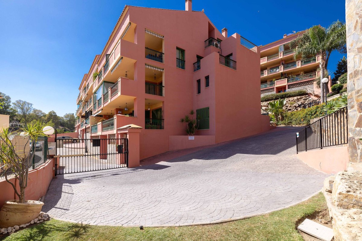 Appartement te koop in Fuengirola | 4 slaapkamers H5286964