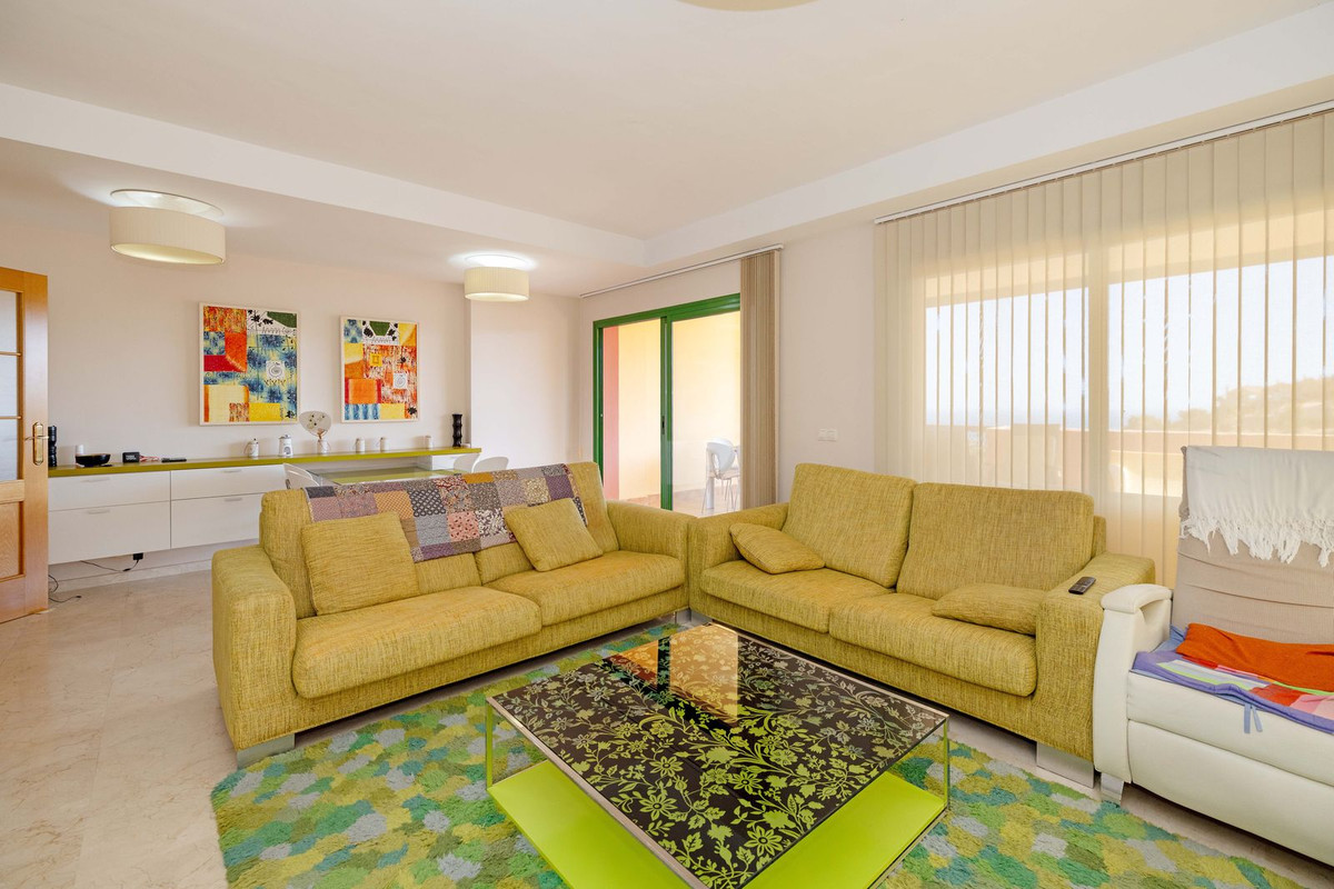 Appartement te koop in Fuengirola | 4 slaapkamers H5286964