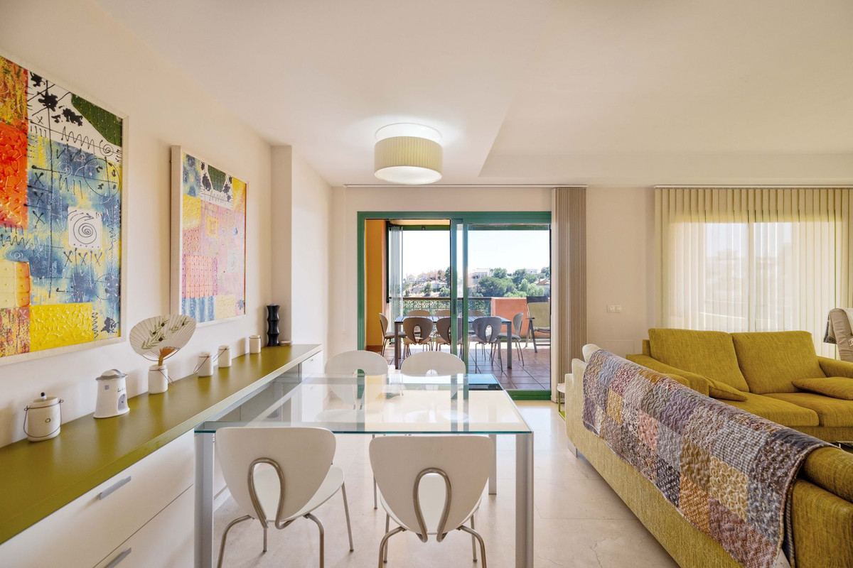 Appartement te koop in Fuengirola | 4 slaapkamers H5286964