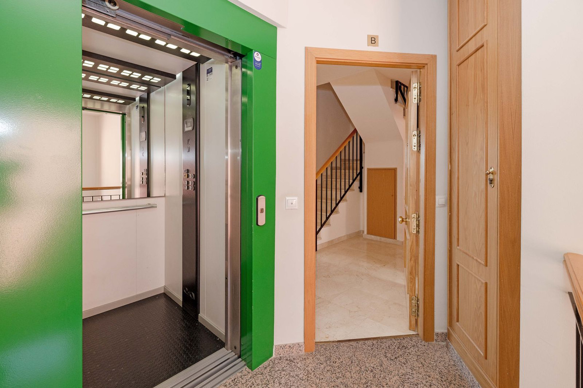 Appartement te koop in Fuengirola | 4 slaapkamers H5286964