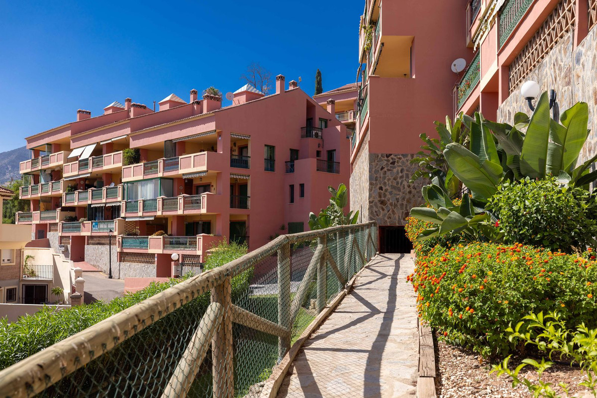 Appartement te koop in Fuengirola | 4 slaapkamers H5286964