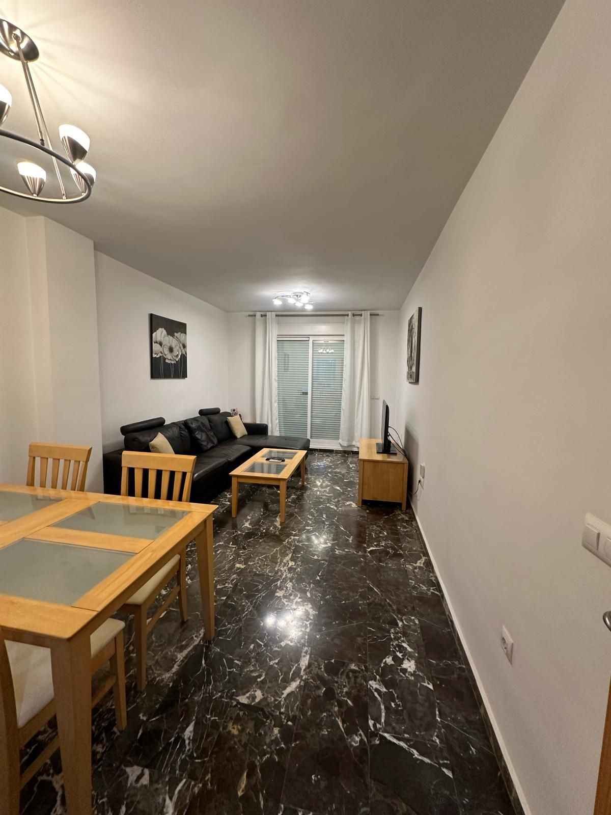 Appartement te koop in Fuengirola | 2 slaapkamers H5287285