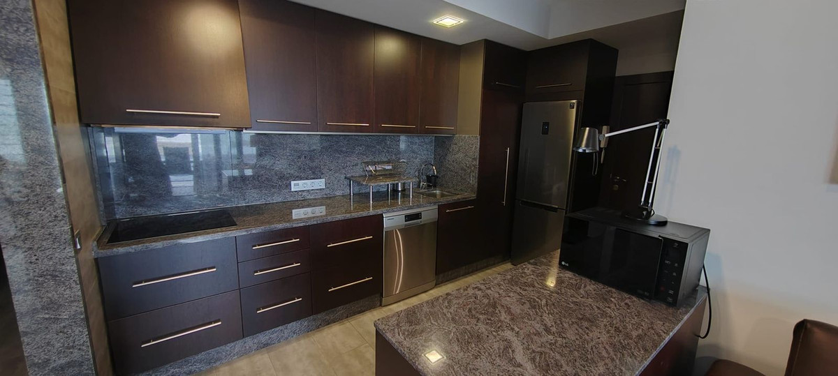 Appartement te koop in Fuengirola | 2 slaapkamers H5294431