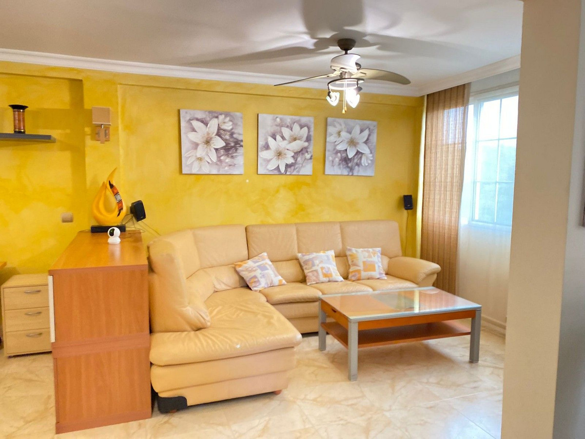 Appartement te koop in Fuengirola | 2 slaapkamers H5295718