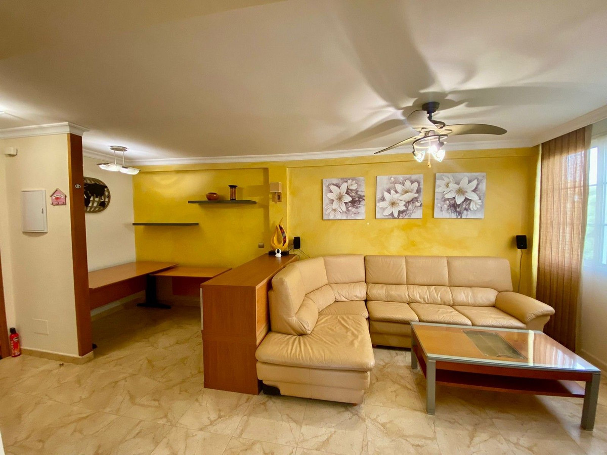 Appartement te koop in Fuengirola | 2 slaapkamers H5295718