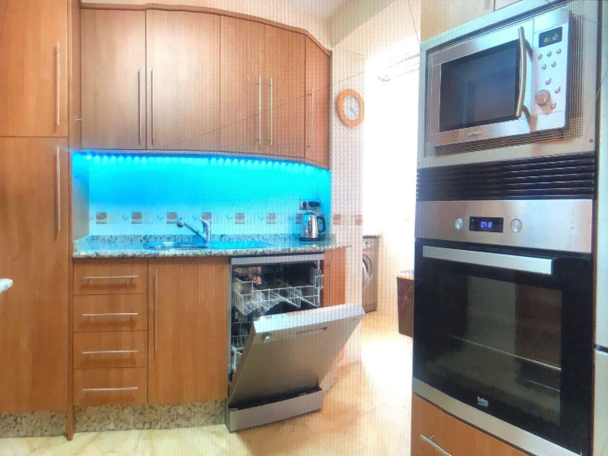 Appartement te koop in Fuengirola | 2 slaapkamers H5295718