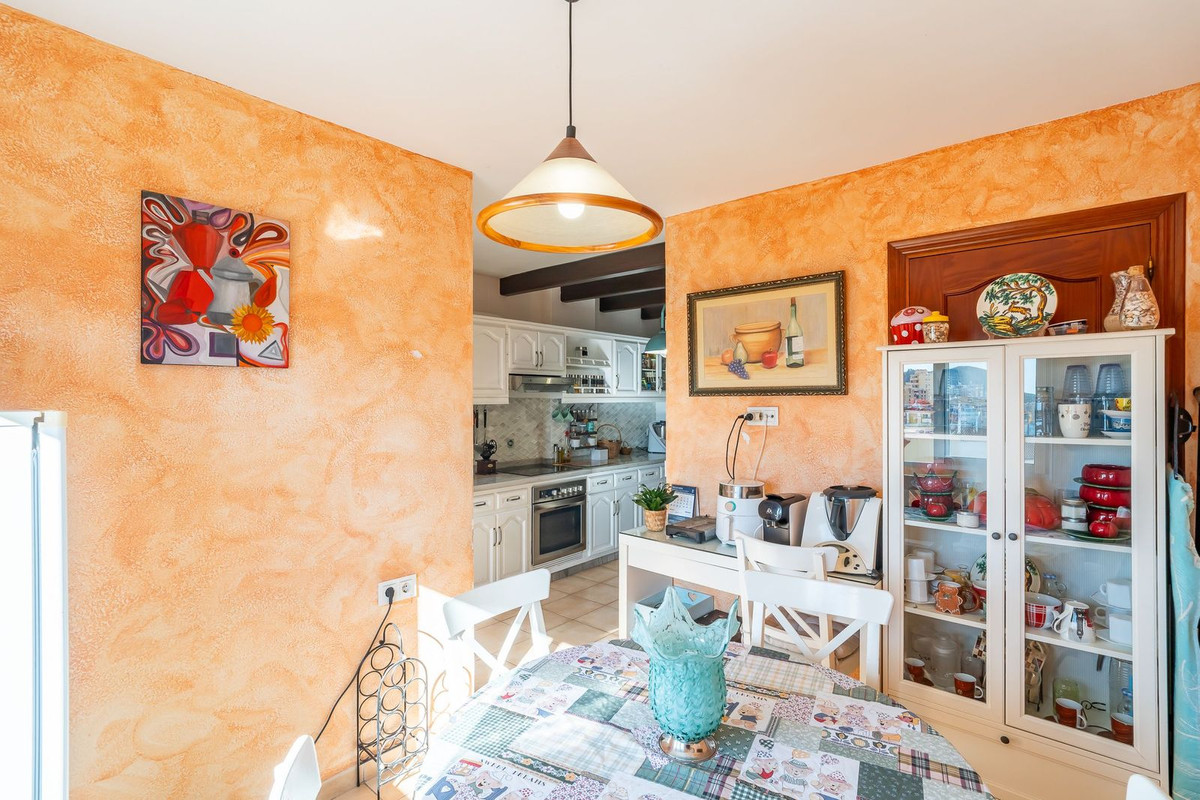 Appartement te koop in Fuengirola | 4 slaapkamers H5314912