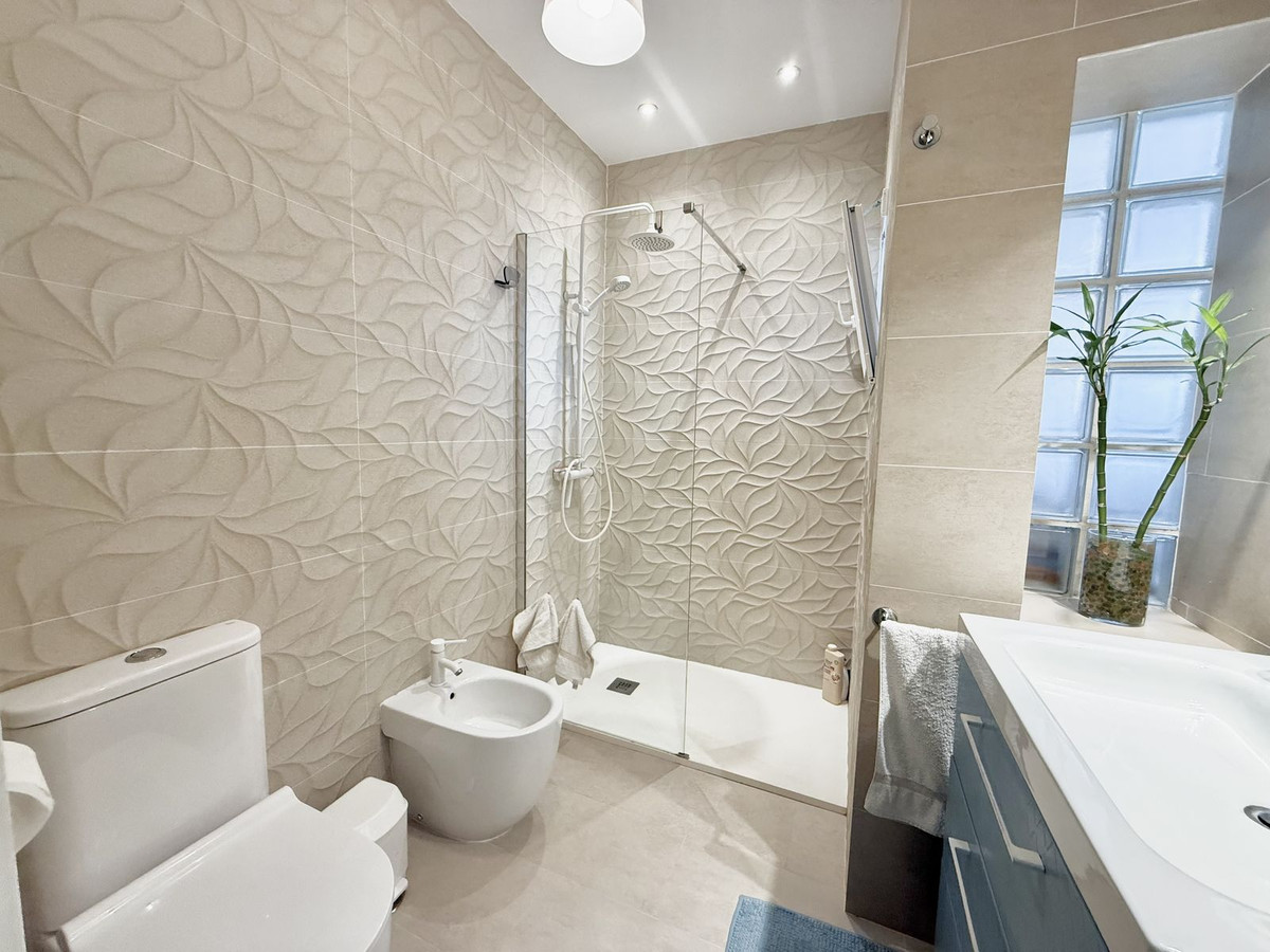 Appartement te koop in Fuengirola | 2 slaapkamers H5315299