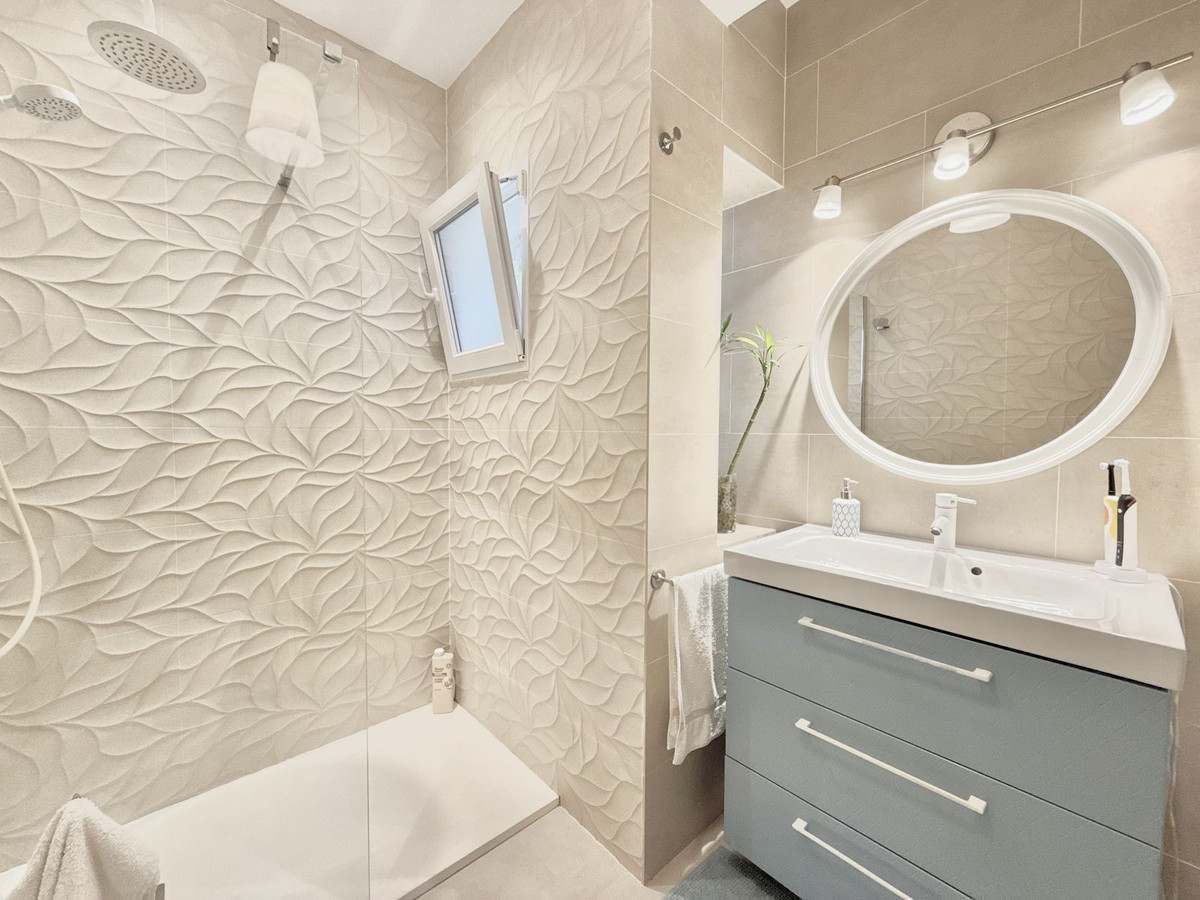 Appartement te koop in Fuengirola | 2 slaapkamers H5315299