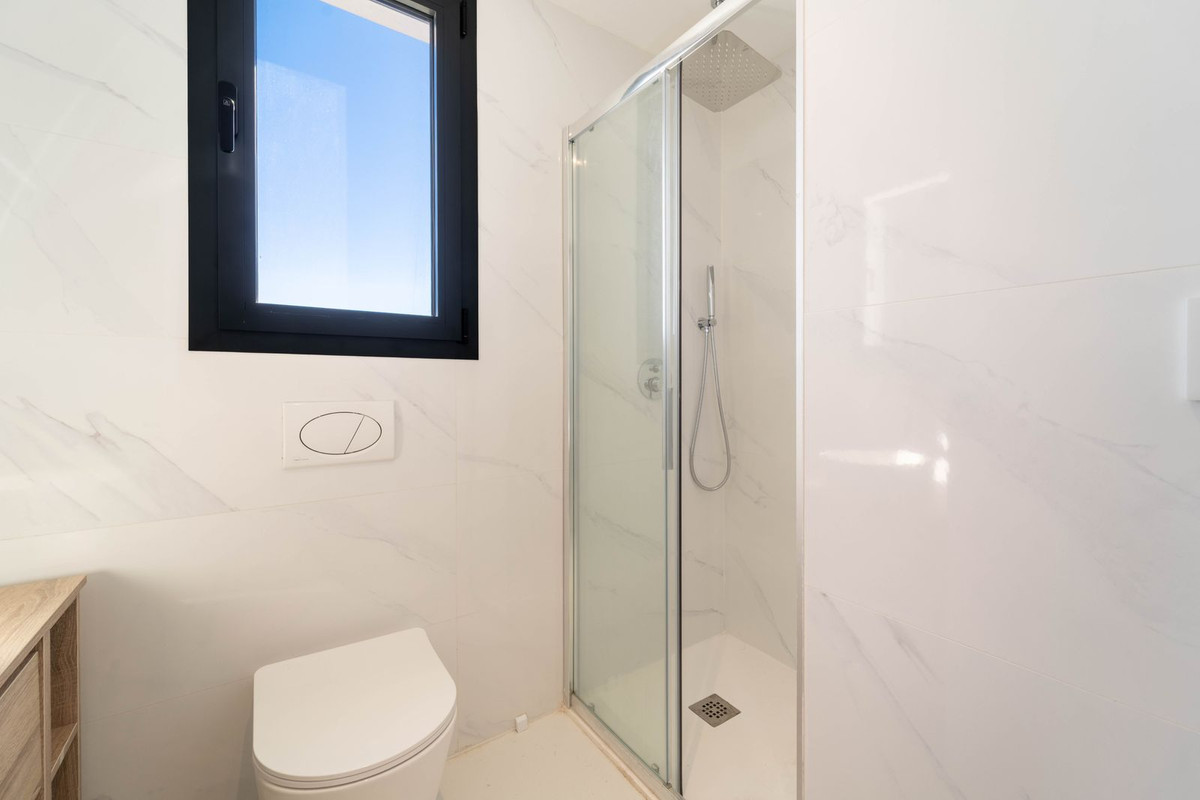 Appartement te koop in Fuengirola | 2 slaapkamers H5318179