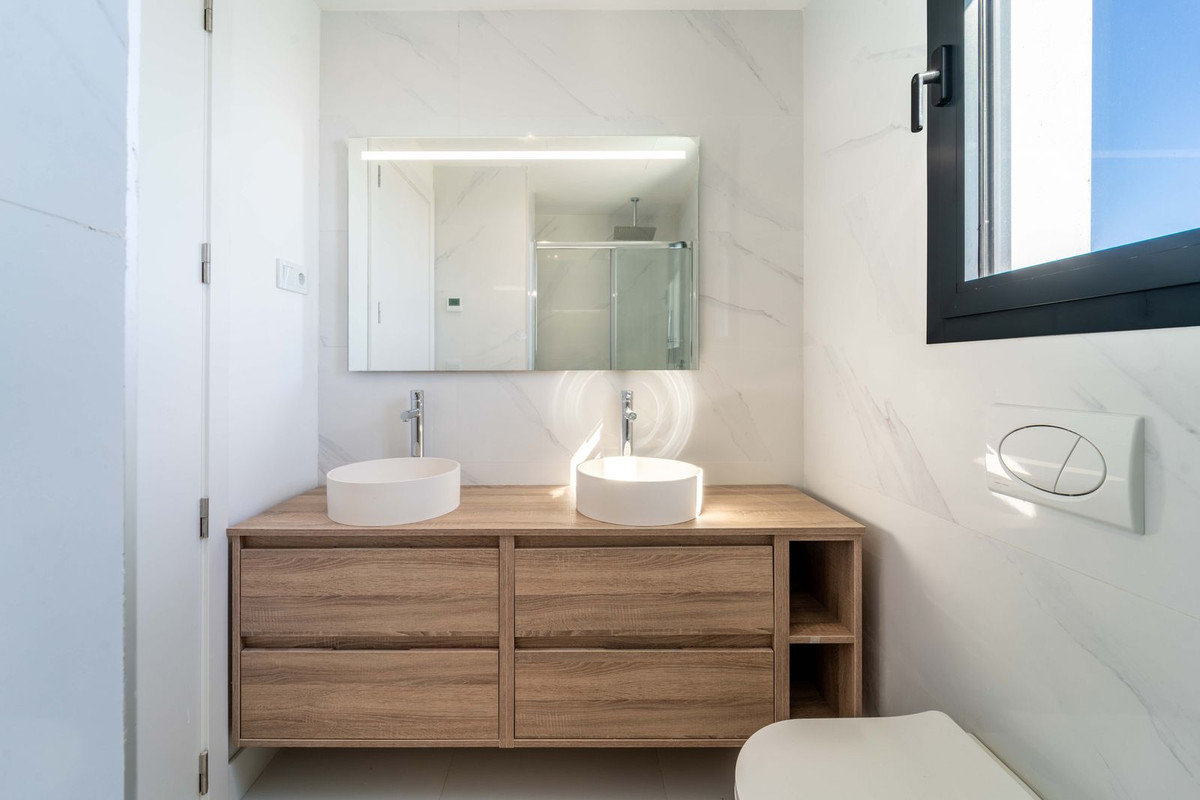 Appartement te koop in Fuengirola | 2 slaapkamers H5318179