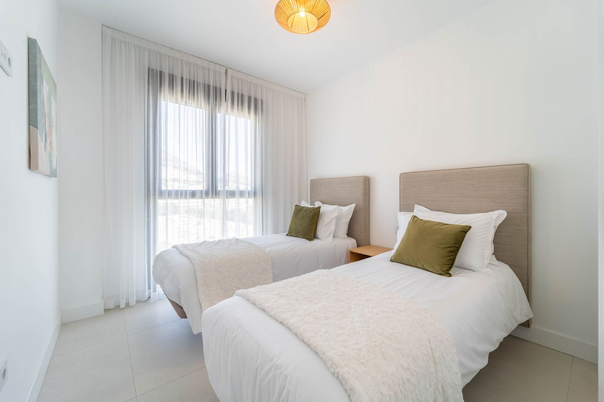Appartement te koop in Fuengirola | 2 slaapkamers H5318179