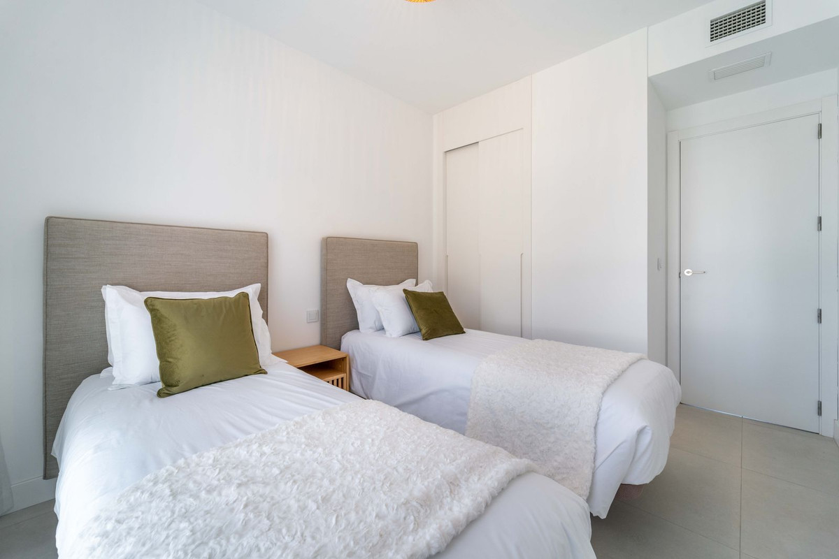 Appartement te koop in Fuengirola | 2 slaapkamers H5318179