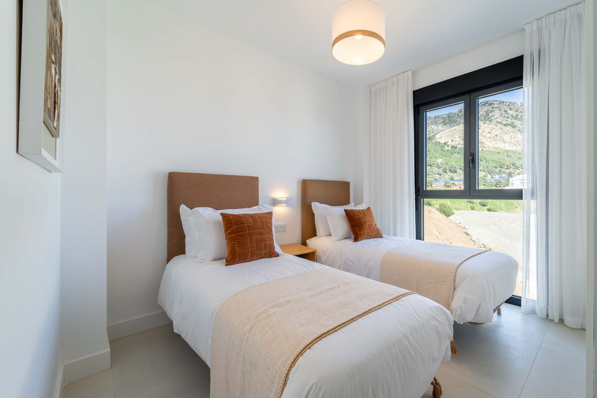 Appartement te koop in Fuengirola | 2 slaapkamers H5318179