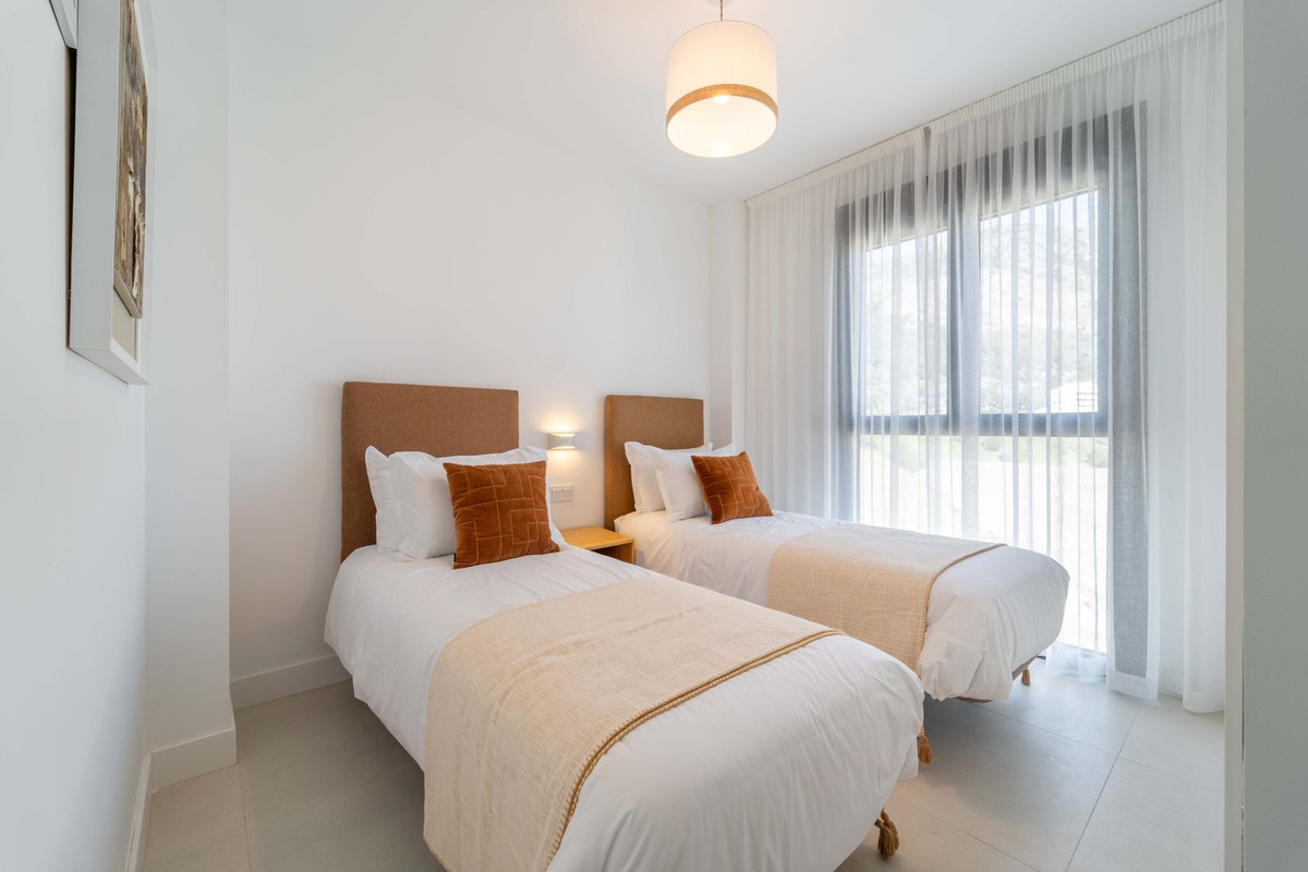 Appartement te koop in Fuengirola | 2 slaapkamers H5318179