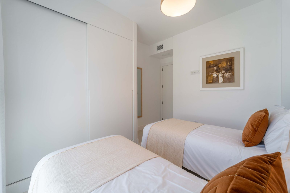 Appartement te koop in Fuengirola | 2 slaapkamers H5318179
