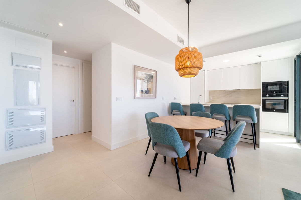 Appartement te koop in Fuengirola | 2 slaapkamers H5318179