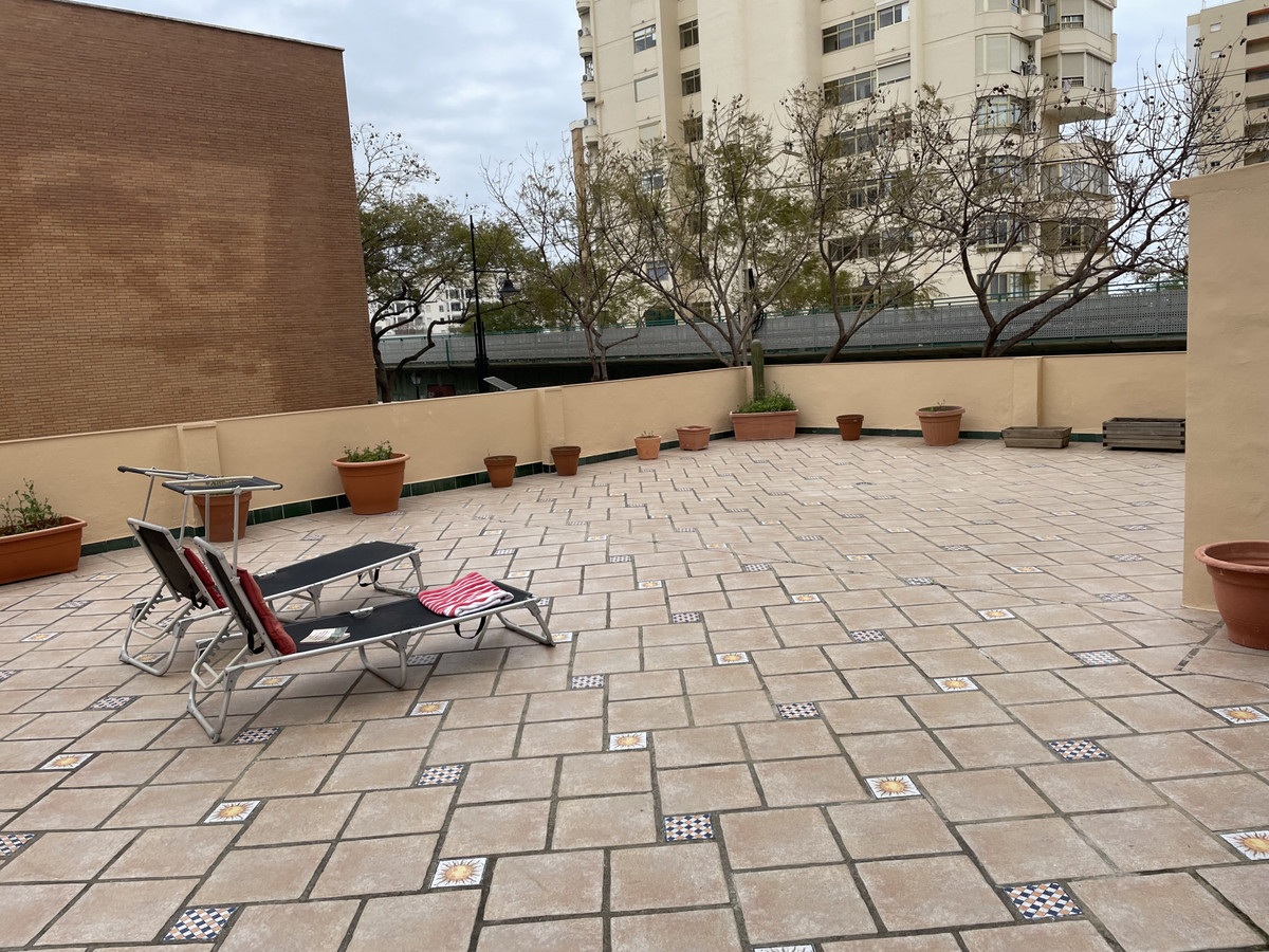 Appartement te koop in Fuengirola | 2 slaapkamers H5318266