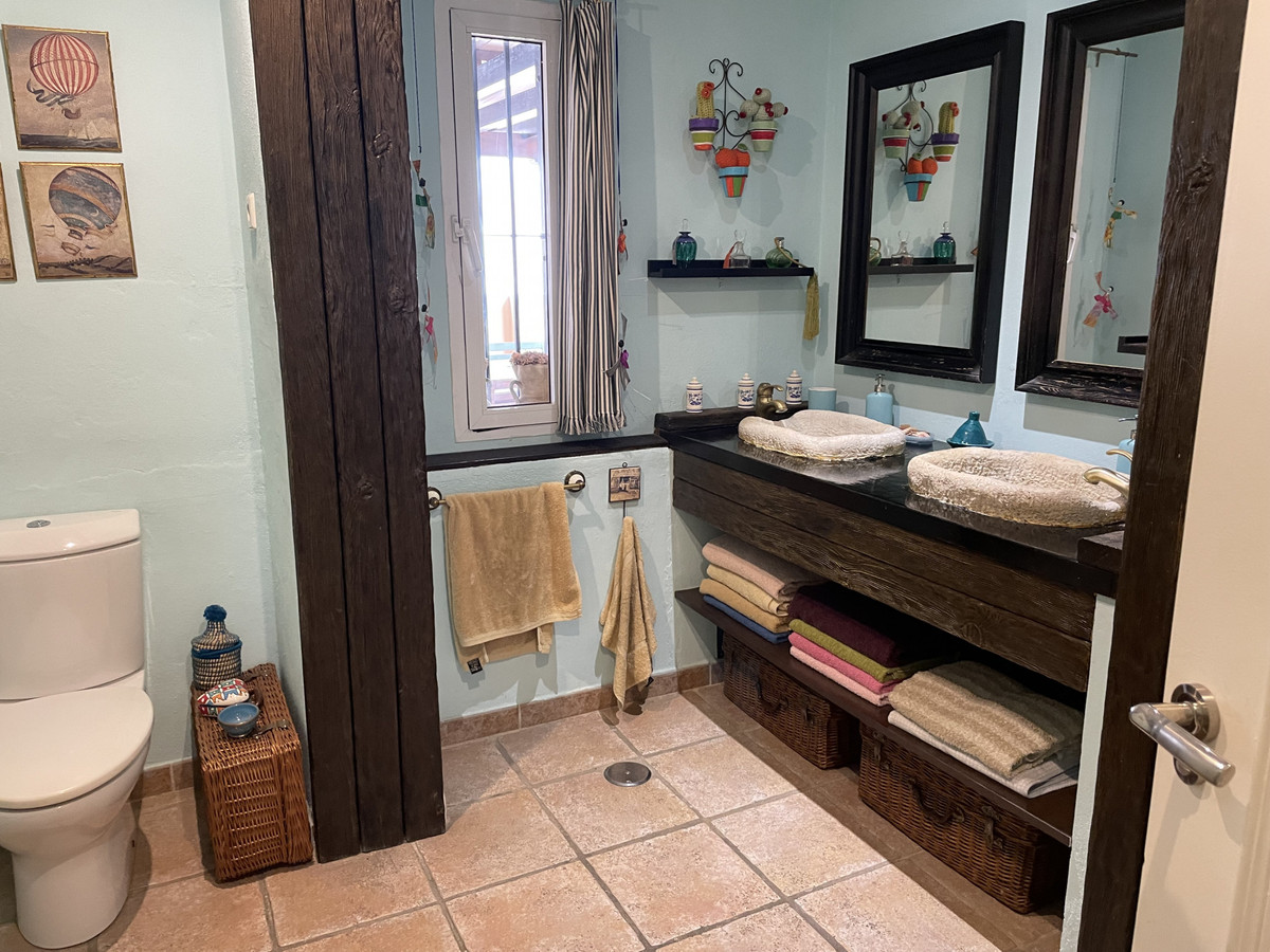 Appartement te koop in Fuengirola | 2 slaapkamers H5318266