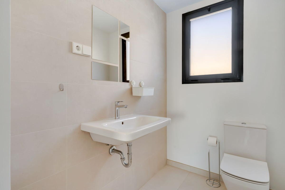 Appartement te koop in Fuengirola | 4 slaapkamers H5320015