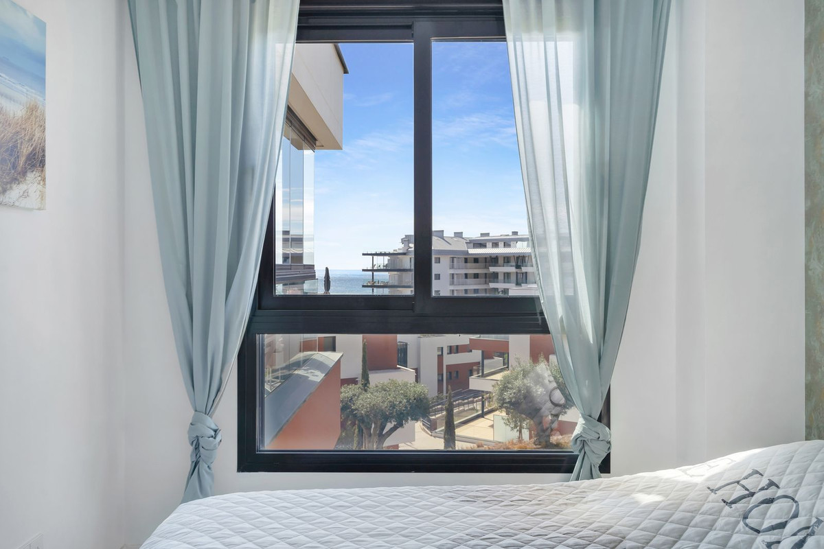 Appartement te koop in Fuengirola | 4 slaapkamers H5320015