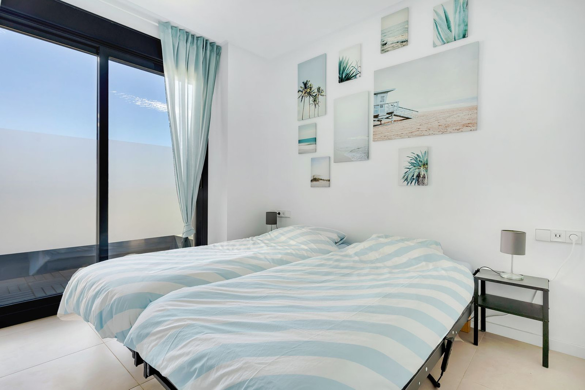 Appartement te koop in Fuengirola | 4 slaapkamers H5320015