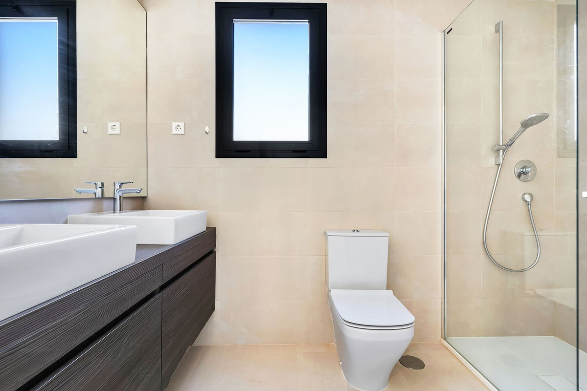Appartement te koop in Fuengirola | 4 slaapkamers H5320015