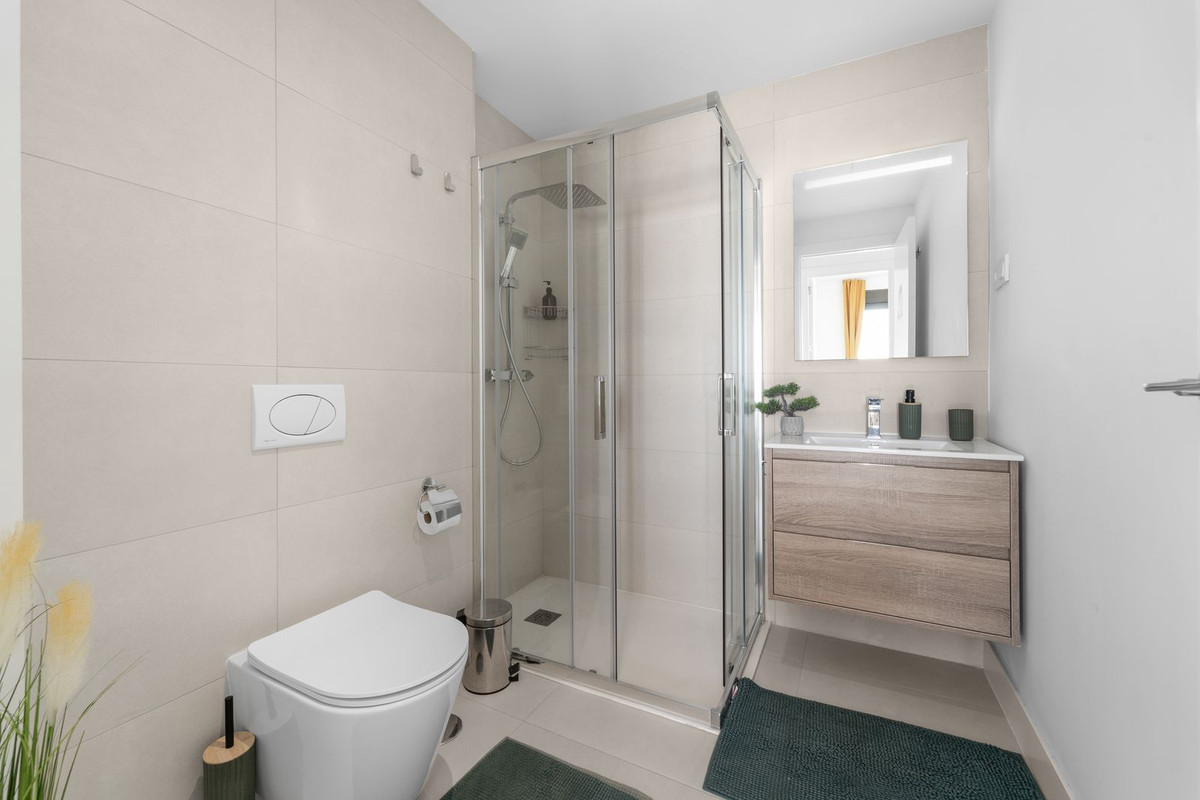 Appartement te koop in Fuengirola | 2 slaapkamers H5320048