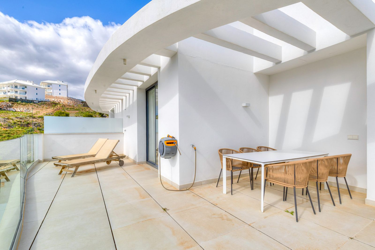 Penthouse te koop in Fuengirola | 3 slaapkamers H5324248