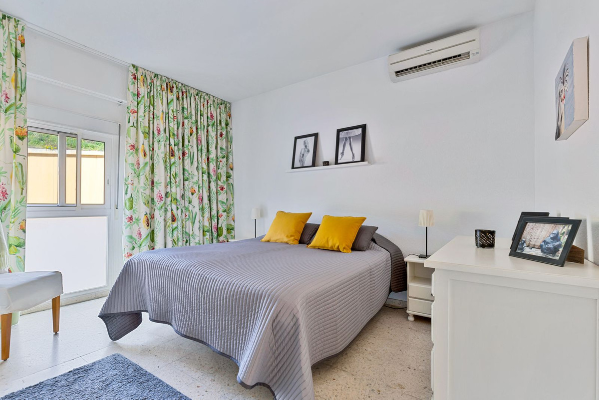 Appartement te koop in Fuengirola | 2 slaapkamers H5324455