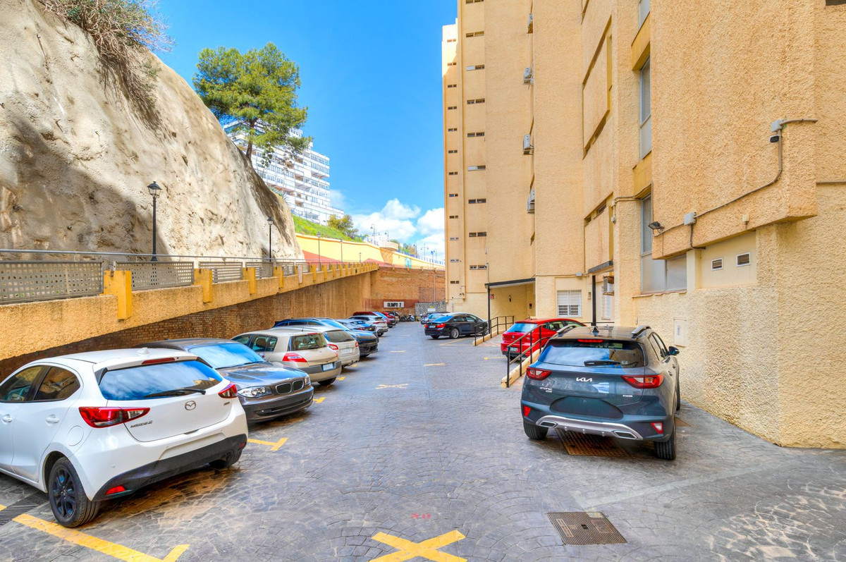 Appartement te koop in Fuengirola | 2 slaapkamers H5324455