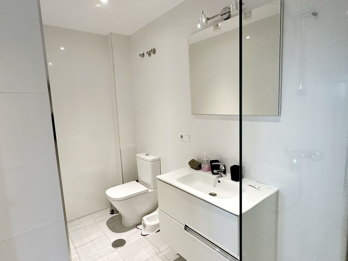 Appartement te koop in Fuengirola | 4 slaapkamers H5325058