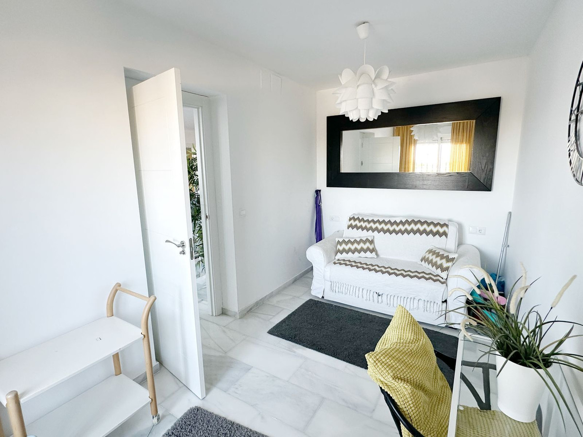 Appartement te koop in Fuengirola | 4 slaapkamers H5325058