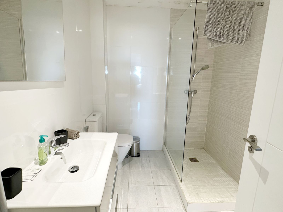 Appartement te koop in Fuengirola | 4 slaapkamers H5325058