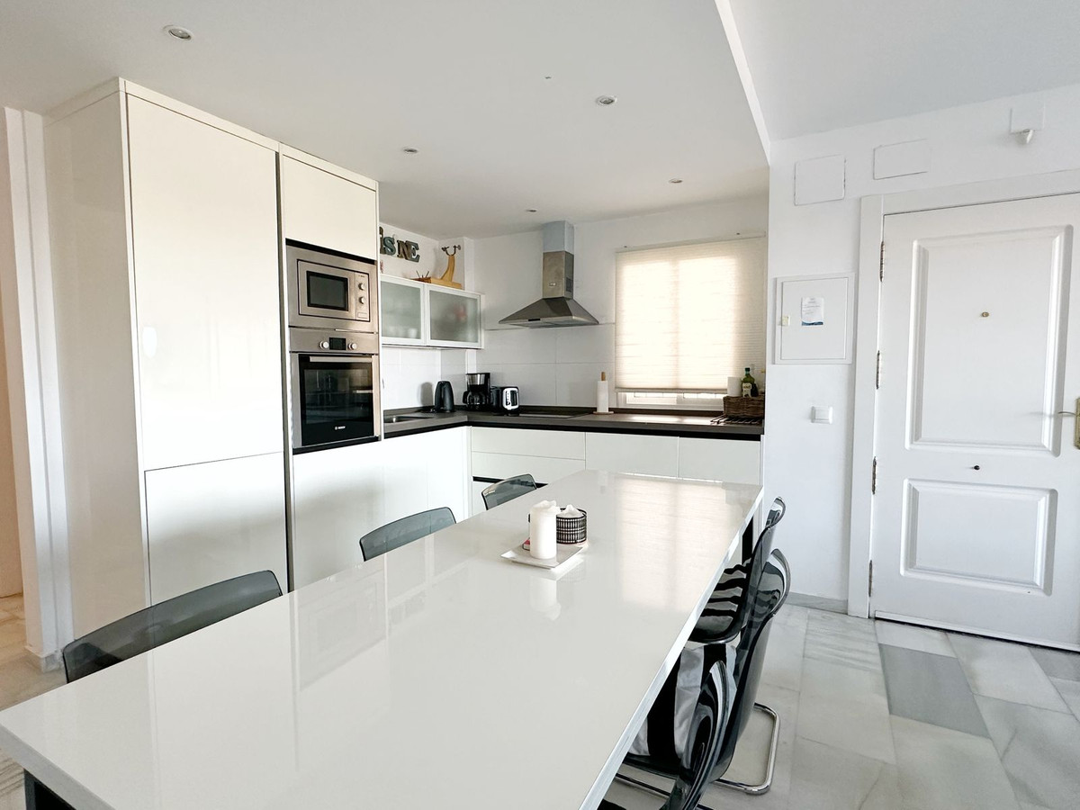 Appartement te koop in Fuengirola | 4 slaapkamers H5325058