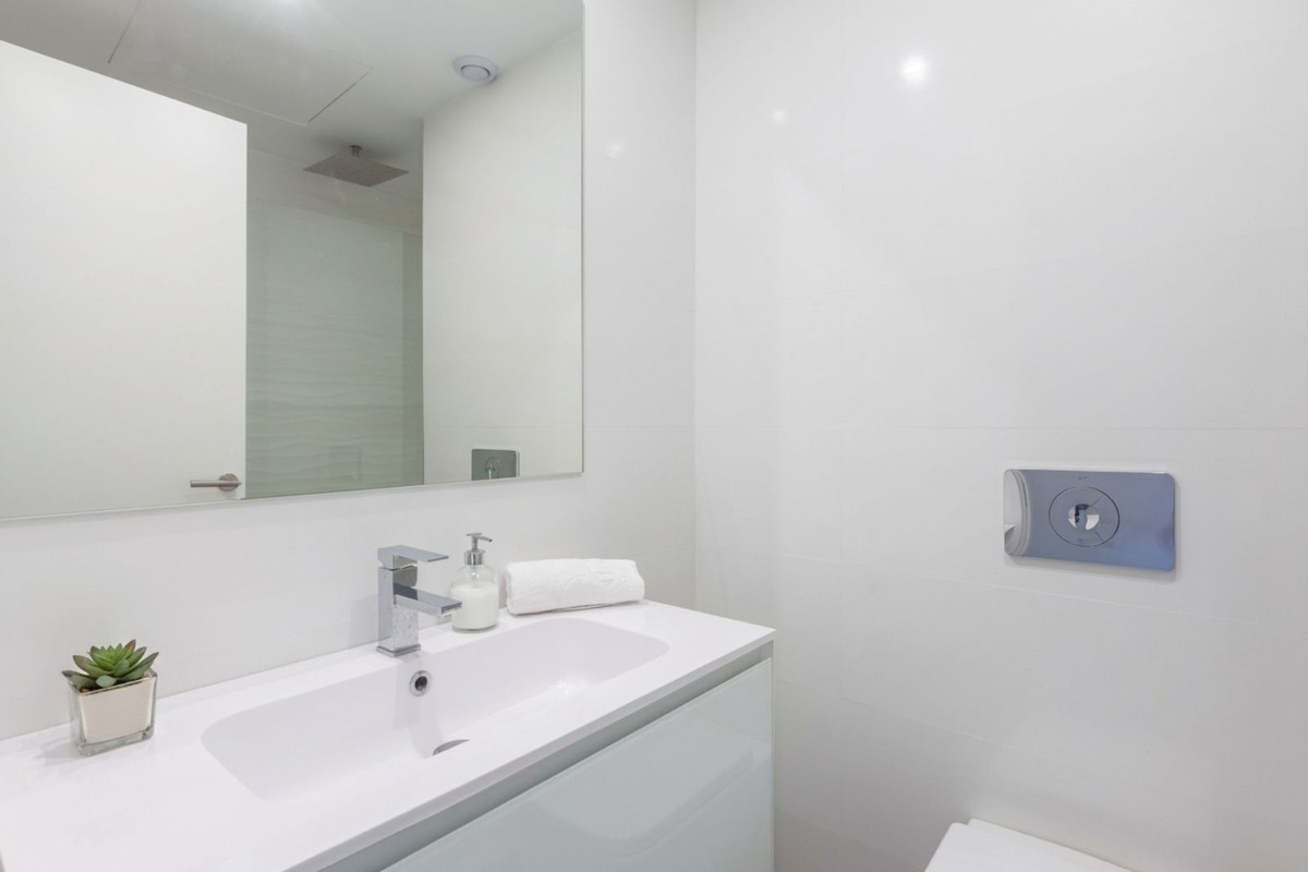 Appartement te koop in Fuengirola | 2 slaapkamers H5330395