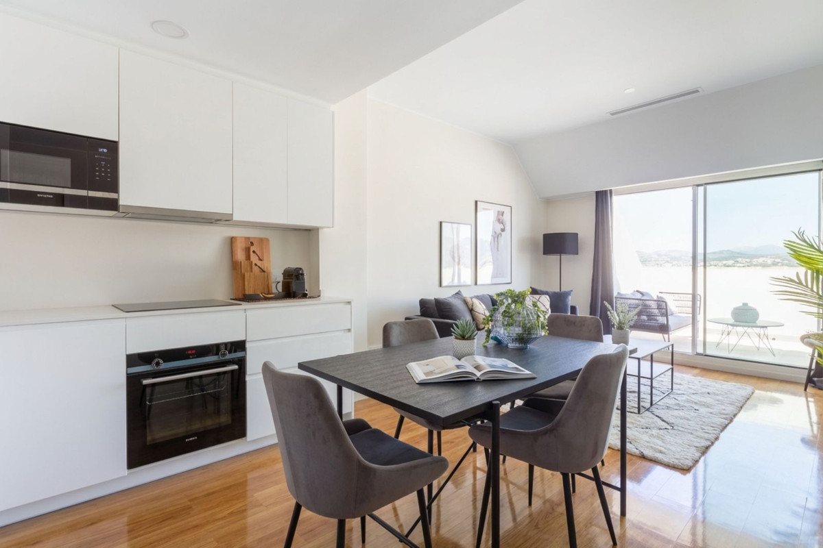 Appartement te koop in Fuengirola | 2 slaapkamers H5330395