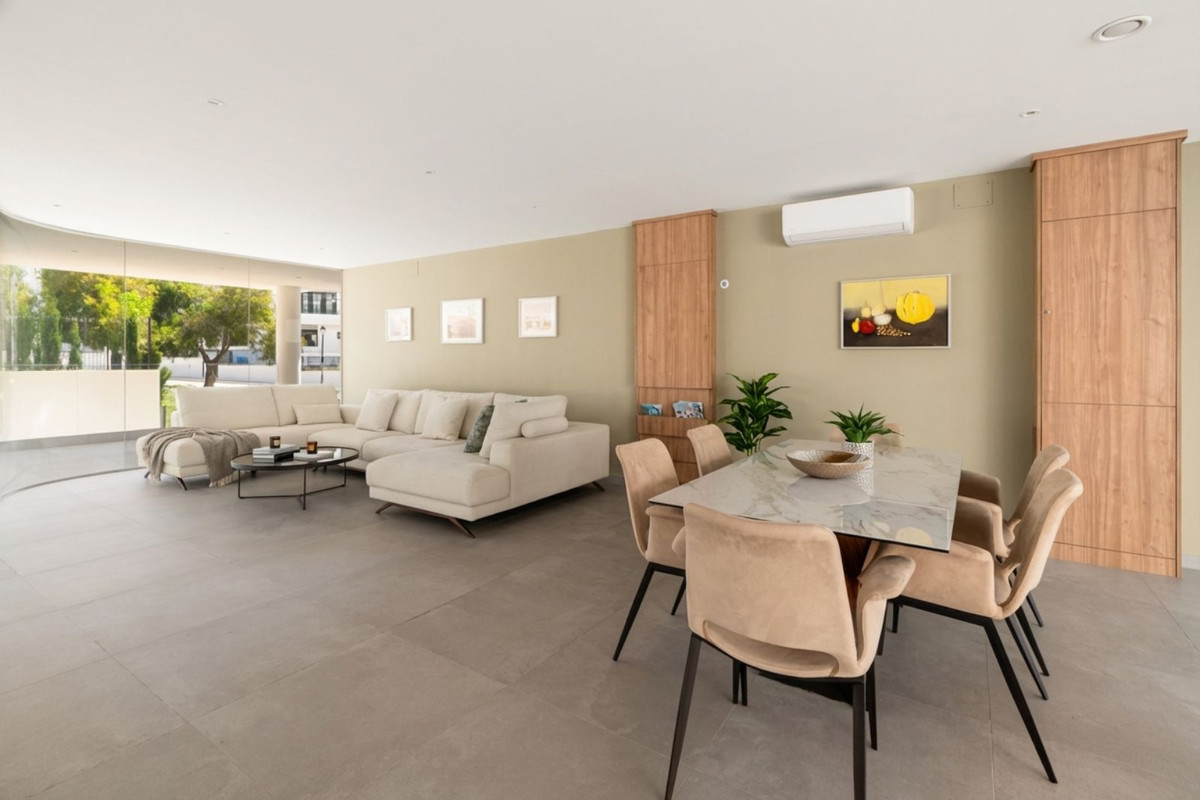 Appartement te koop in Fuengirola | 2 slaapkamers H5330395