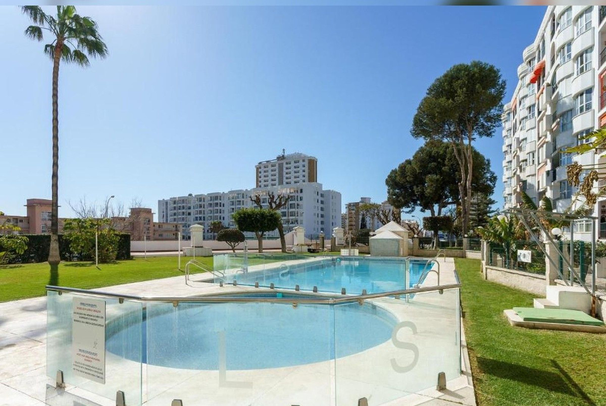 Appartement te koop in Fuengirola | 2 slaapkamers H5336395