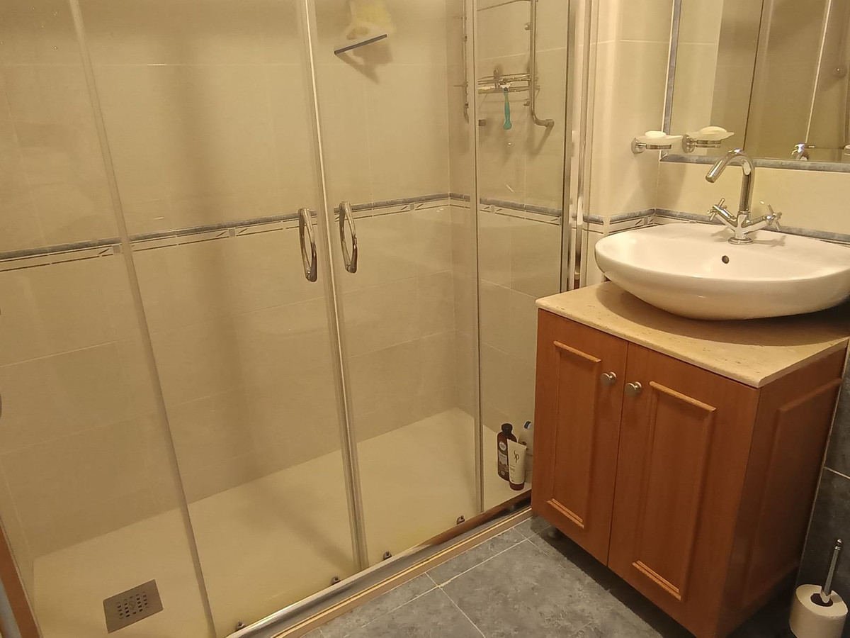 Appartement te koop in Fuengirola | 2 slaapkamers H5336395