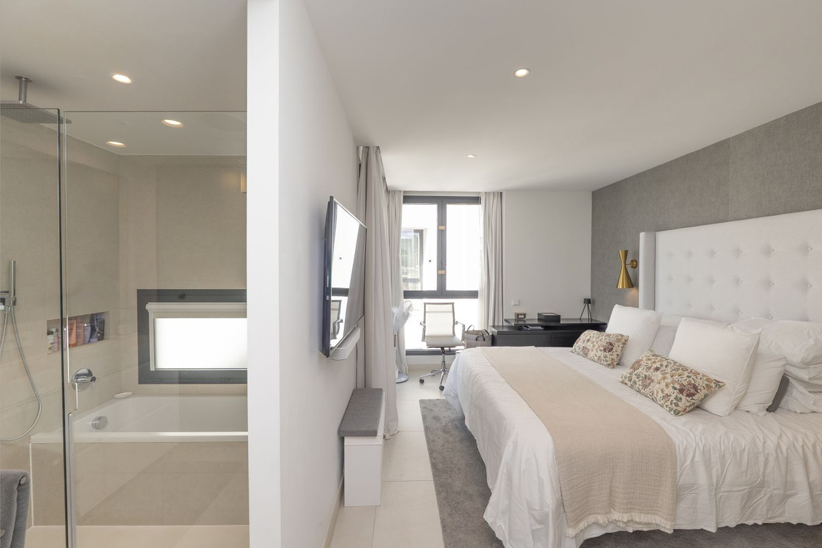 Appartement te koop in Fuengirola | 3 slaapkamers H5336815